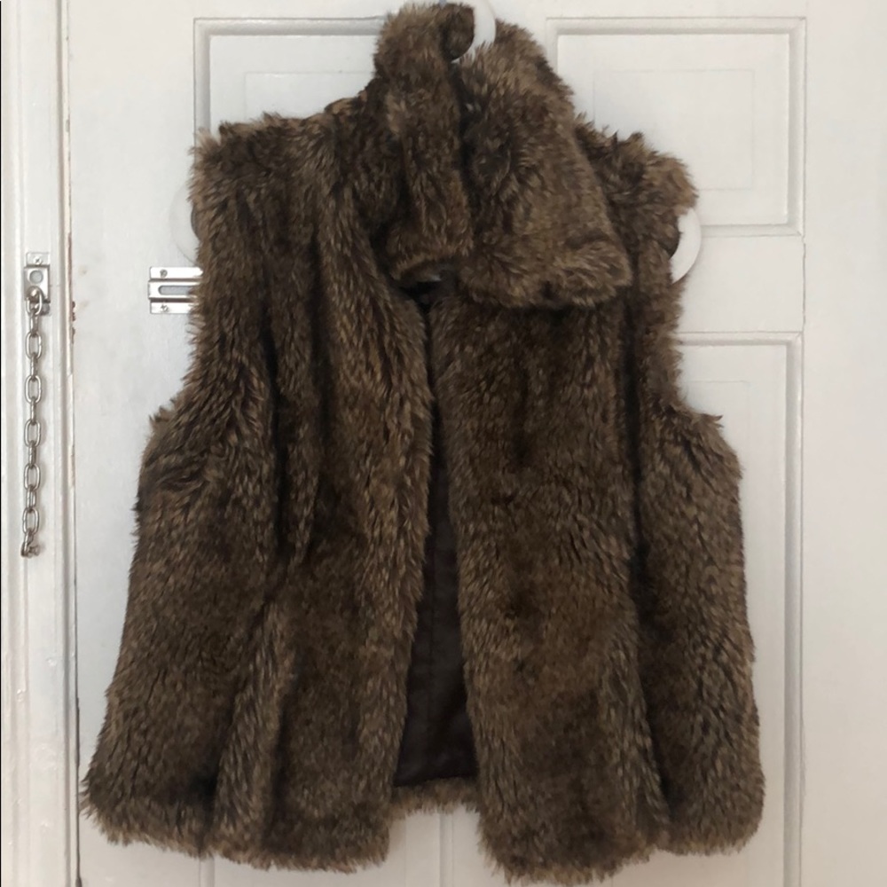Faux fur vest medium